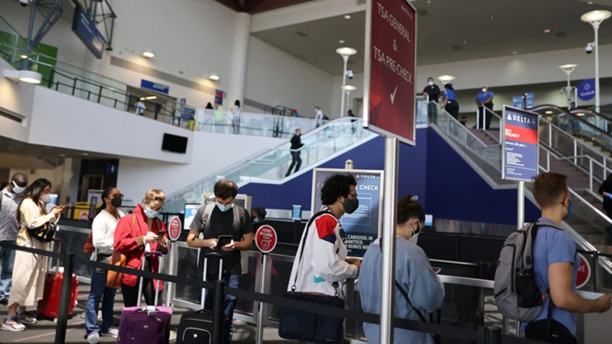 ABD'de milyonlarca kişi yollara döküldü