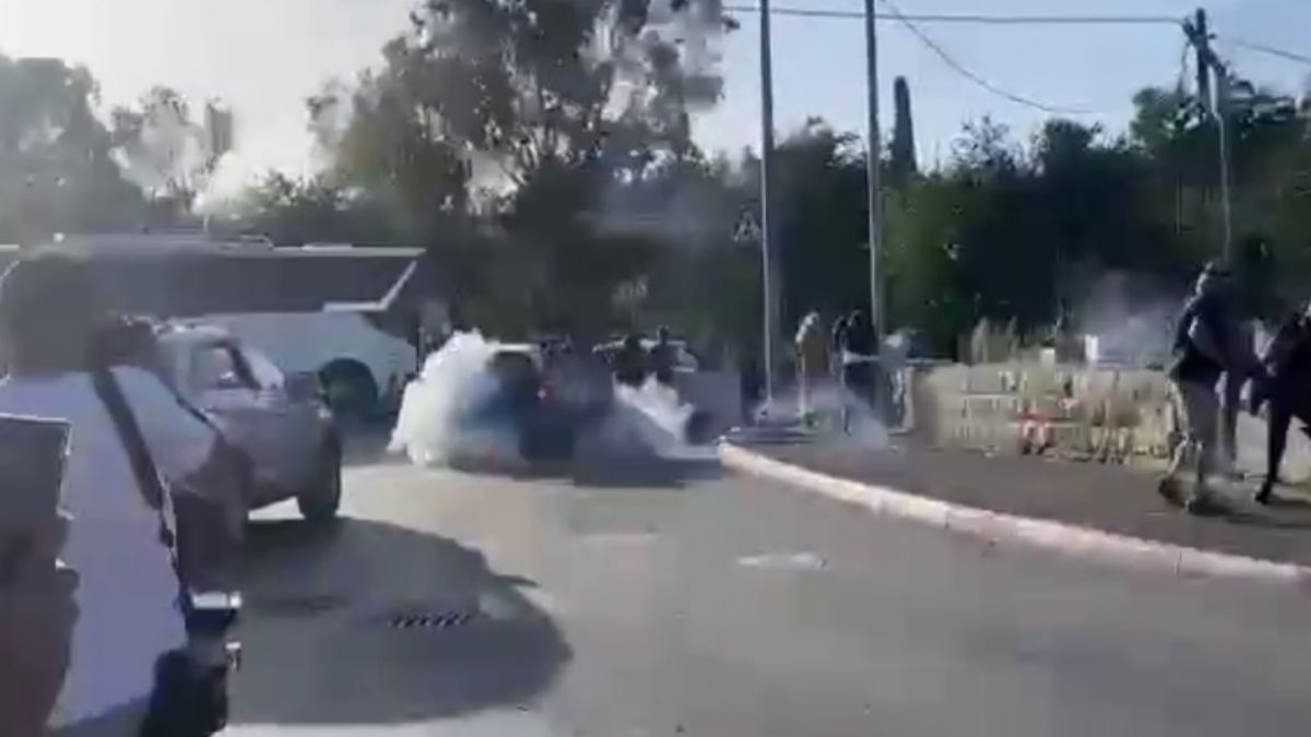 İsrail polisinden gazetecilere ve Filistinlilere saldırı