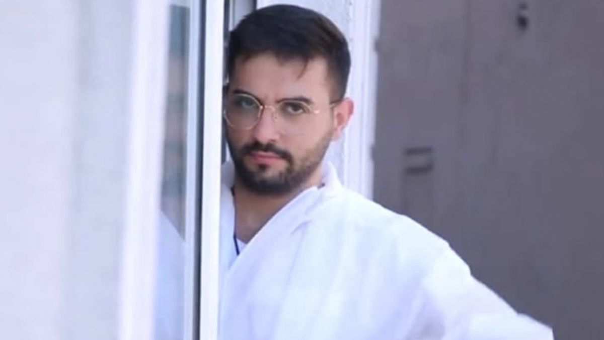 Sunucu Kadir Ezildi cam silerken 5. kattan düştü