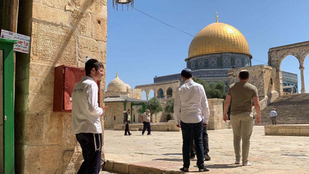 Fanatik Yahudilerden Mescid-i Aksa'ya baskın