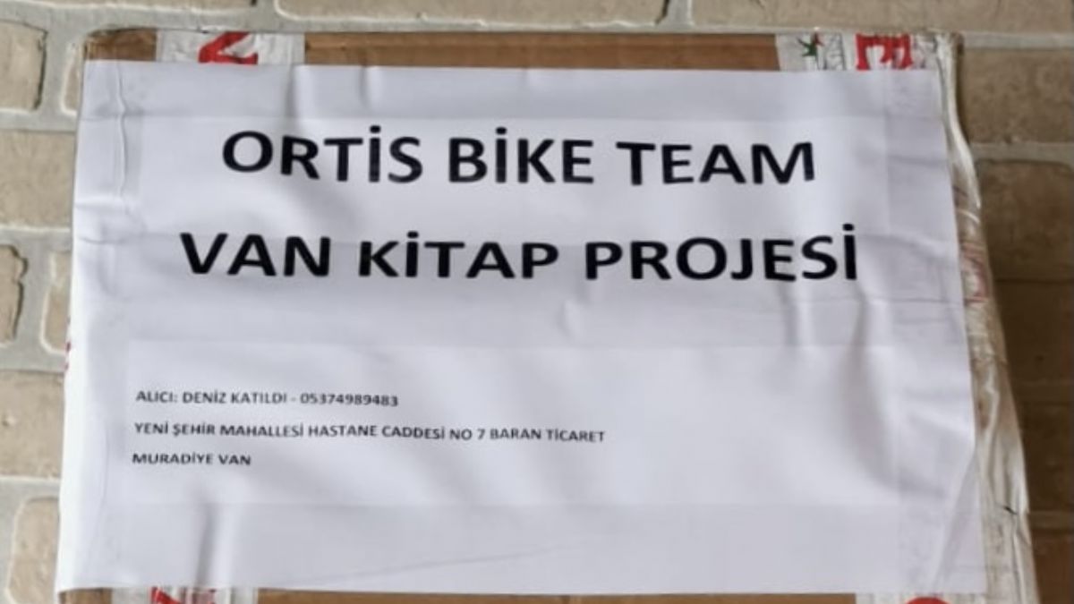 Pedalseverlerden kütüphane projesi