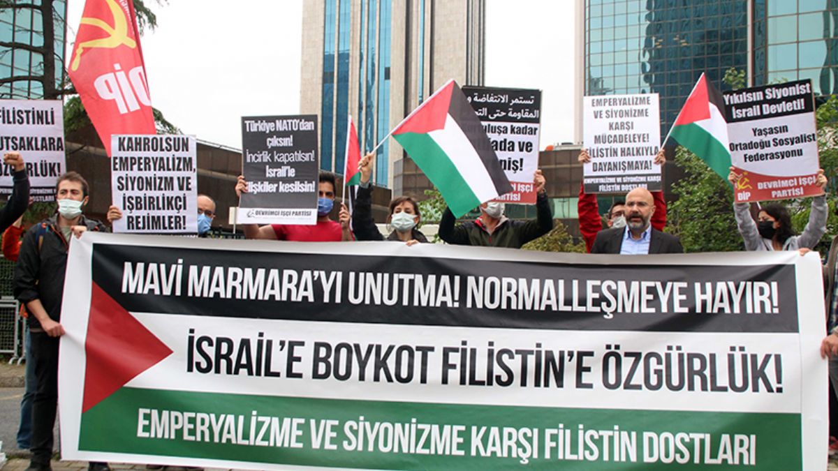 İsrail Başkonsolosluğu önünde Mavi Marmara protestosu