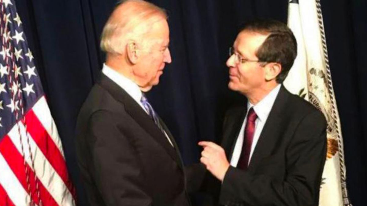 İsrail'in yeni Cumhurbaşkanı Herzog'u ilk tebrik eden Biden oldu