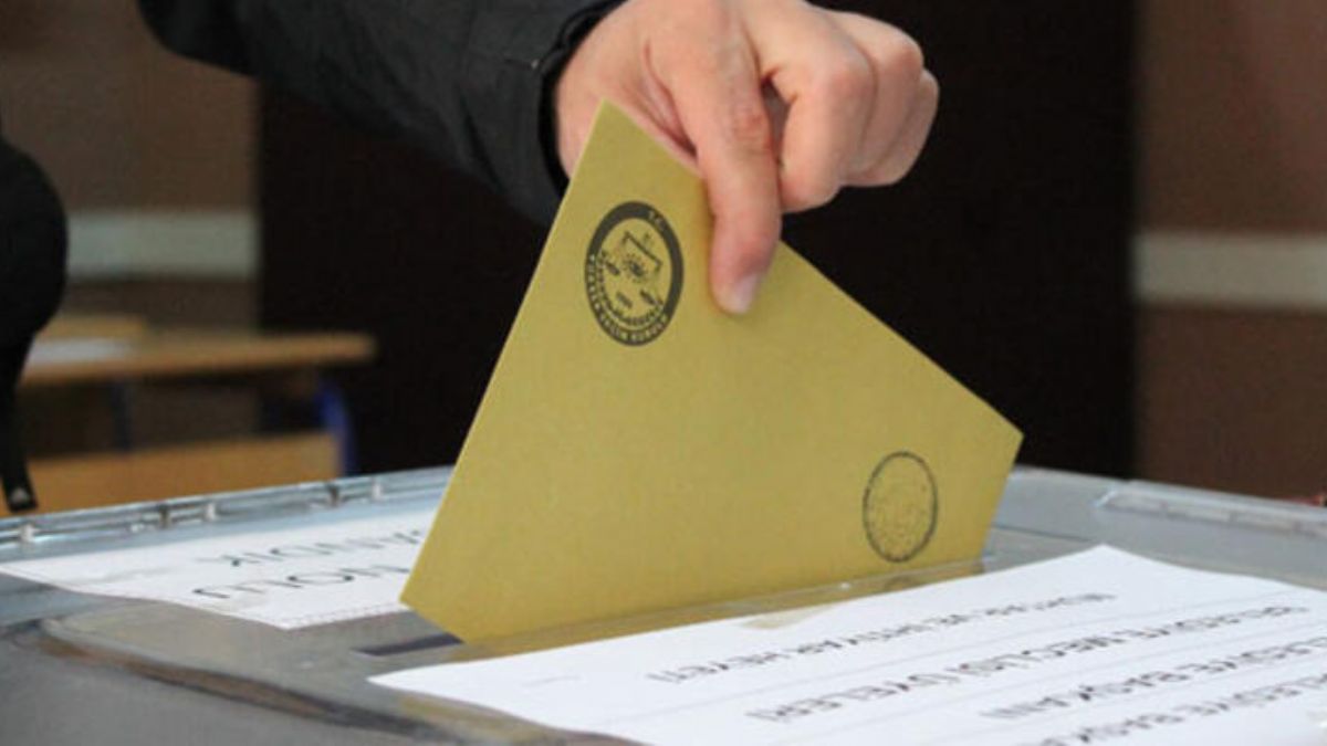 6 Haziran pazar muhtarlık seçimde sokağa çıkma yasağı var mı? Muhtarlık seçiminde sokağa çıkma serbest mi?