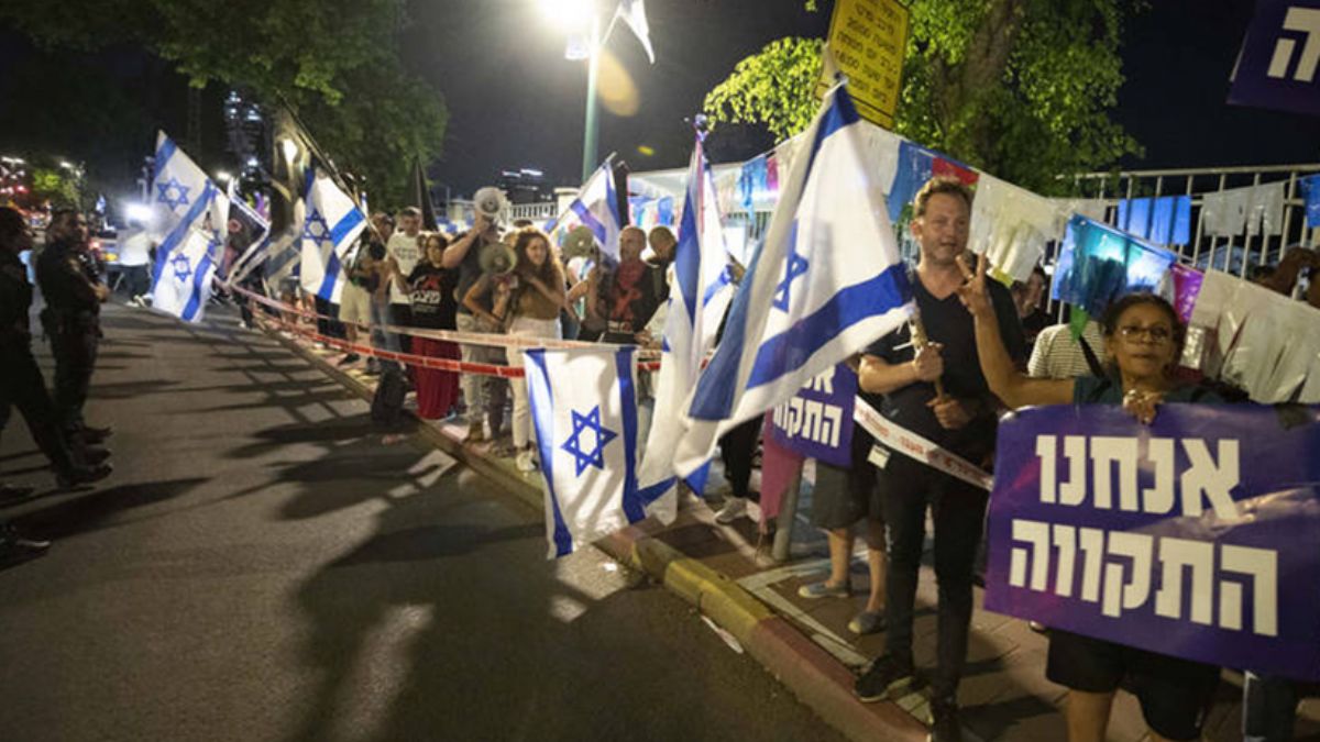 İsraillilerden Netanyahu'suz yeni hükümetin kurulmasına destek gösterisi
