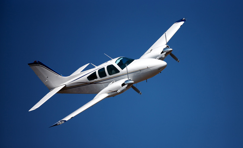 ABD’de küçük uçak düştü: Ölü ve yaralılar var