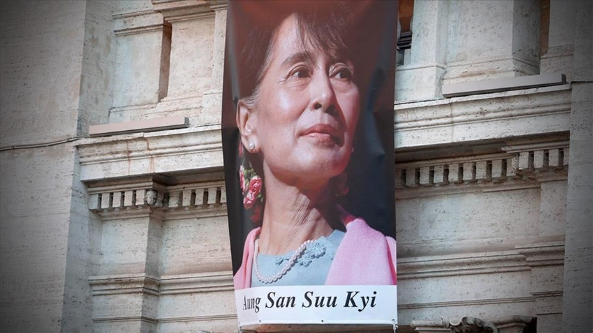 Apoletli yargı başladı