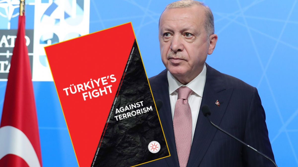 Erdoğan'dan liderlere 'Türkiye'nin Terörizmle Mücadelesi' kitabı