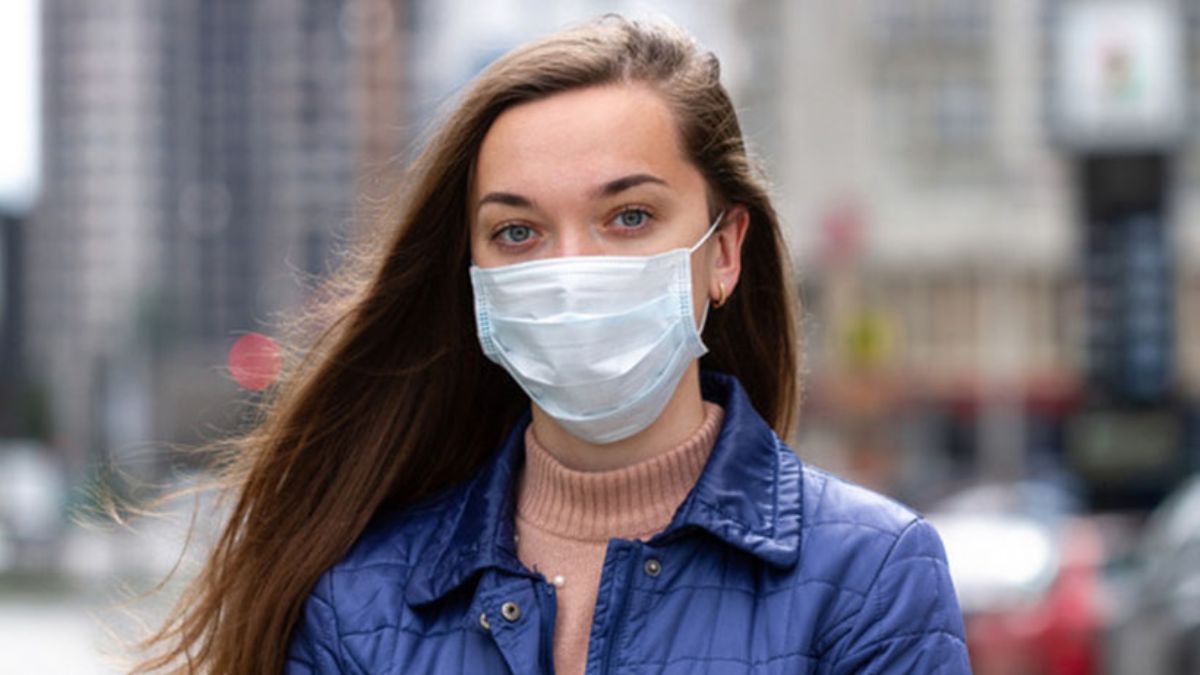 İsrail'de kapalı alanlarda da maske takma zorunluluğu kaldırıldı