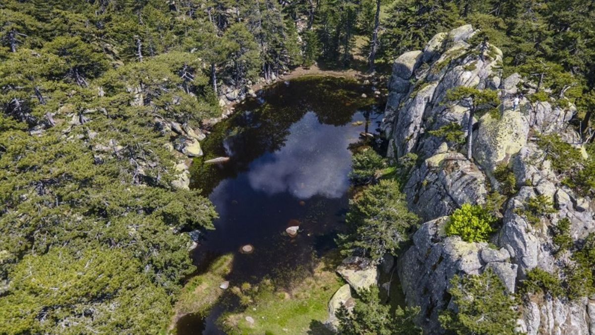 Kütahya'daki Eğrigöz Dağı'nın zirvesindeki doğal gölet keşfedilmeyi bekliyor