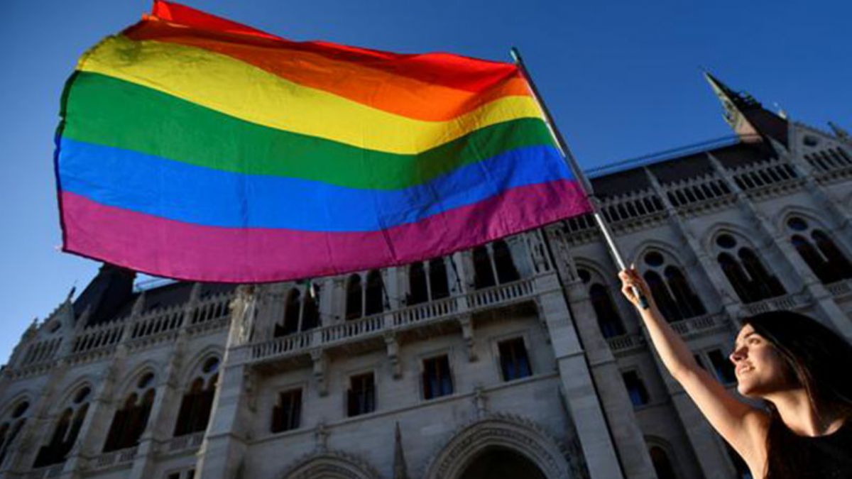 AB’den Macaristan’a ‘LGBTİ’ tehdidi