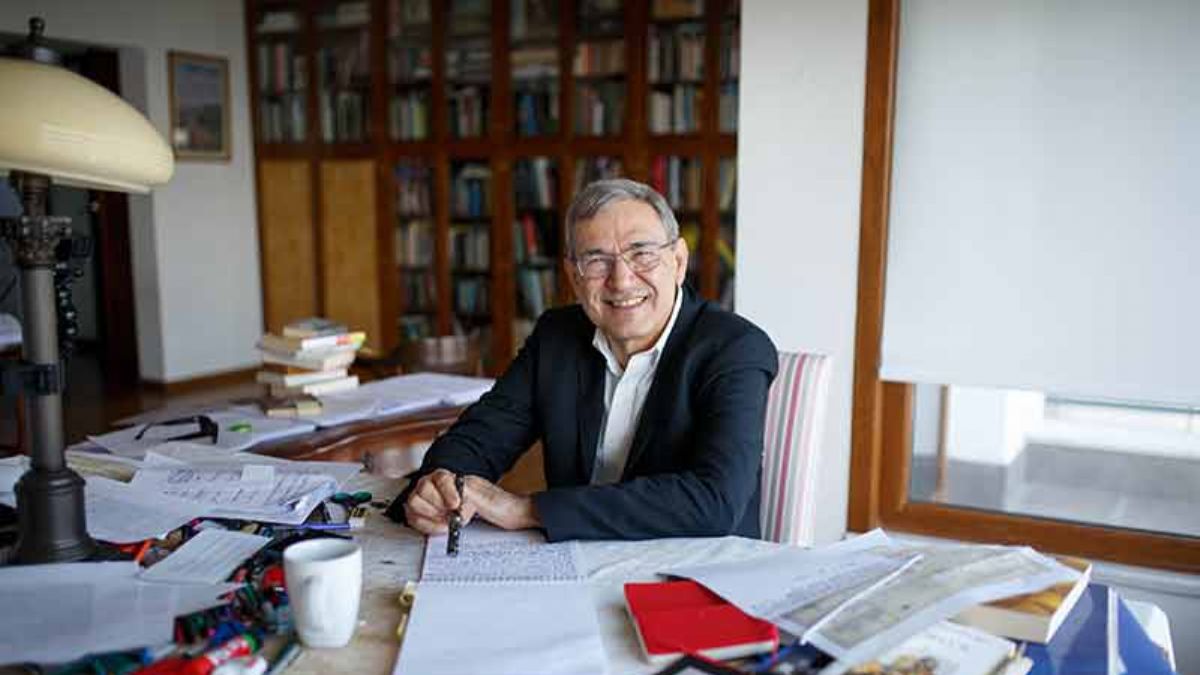 Orhan Pamuk: Romanını yazdığım şey başımıza geldi