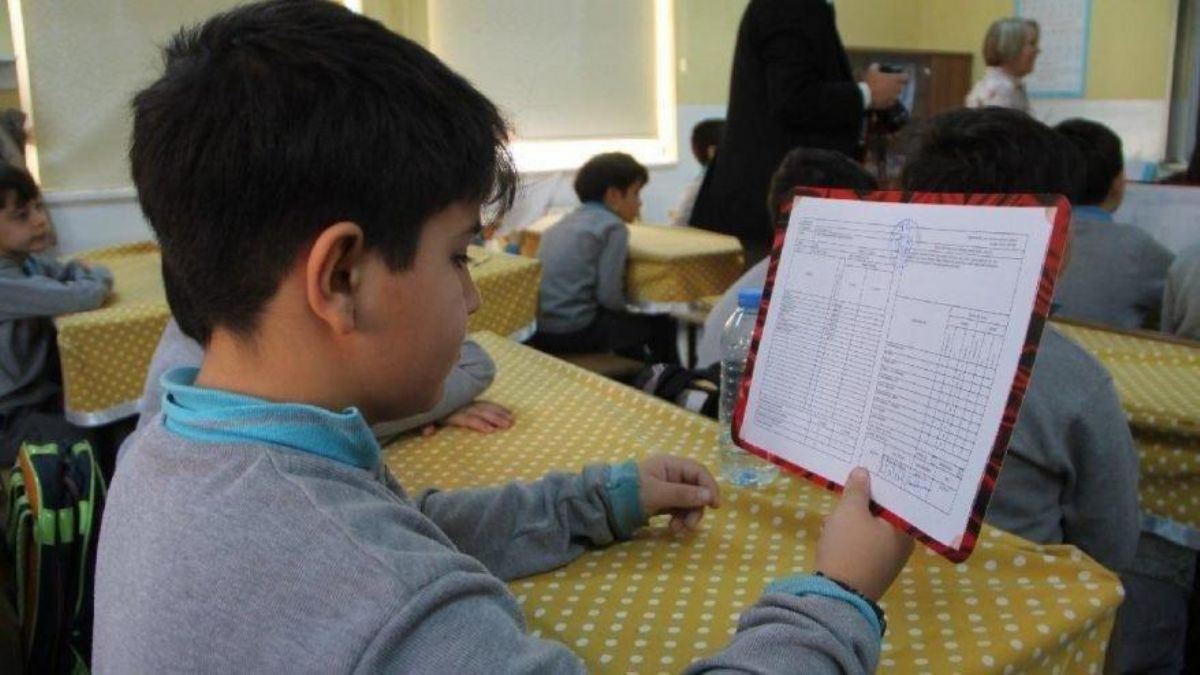 Karneler saat kaçta açıklanacak? Gece yarısı saat 12'yi geçince karnelere bakılabilir mi?