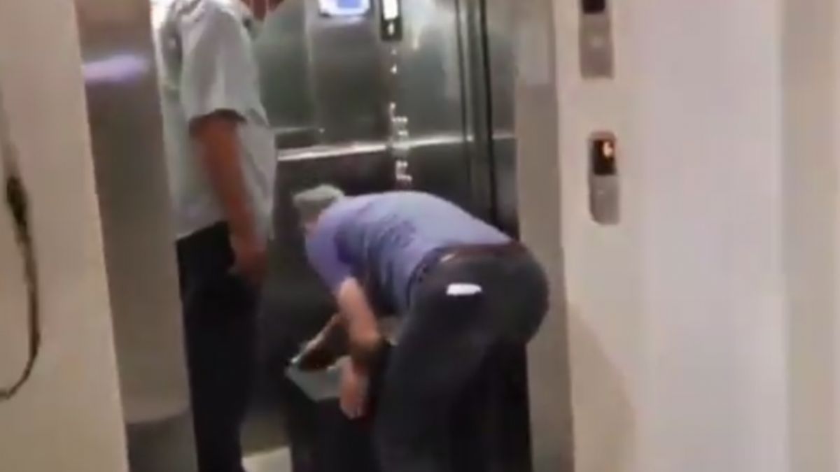 Akit TV'deki bazı eşyalara haciz getirildi