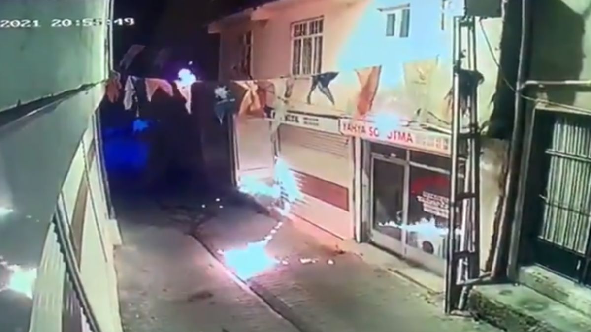 Diyarbakır AK Parti Hani İlçe binasına molotoflu saldırı