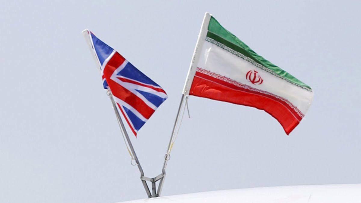 İran, İngiliz Büyükelçisini Dışişleri Bakanlığına çağırdı