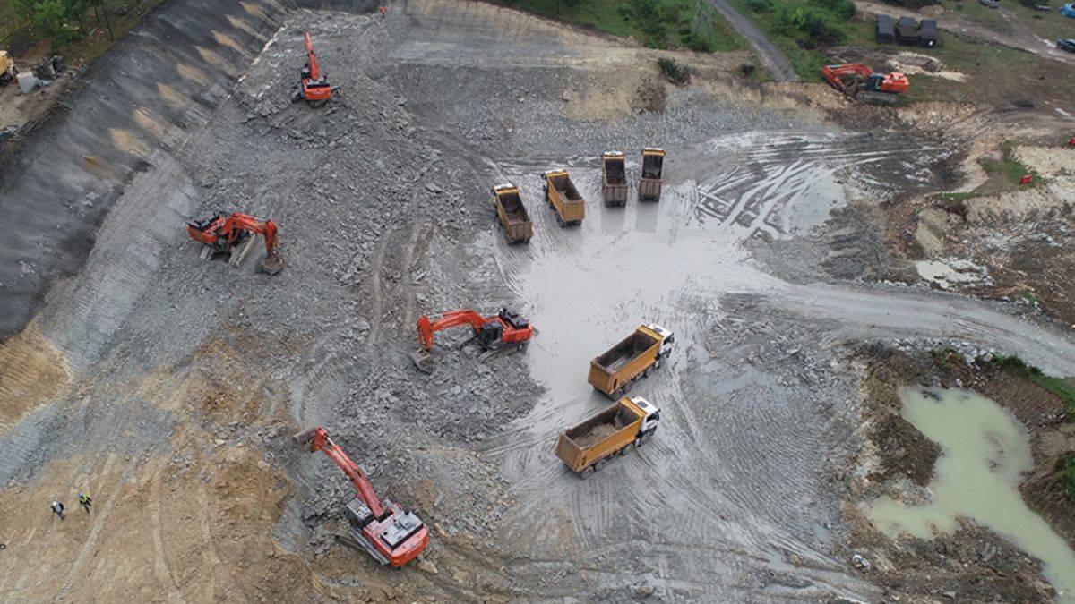 2 gün sonra temeli atılacak Kanal İstanbul'da hummalı çalışma sürüyor