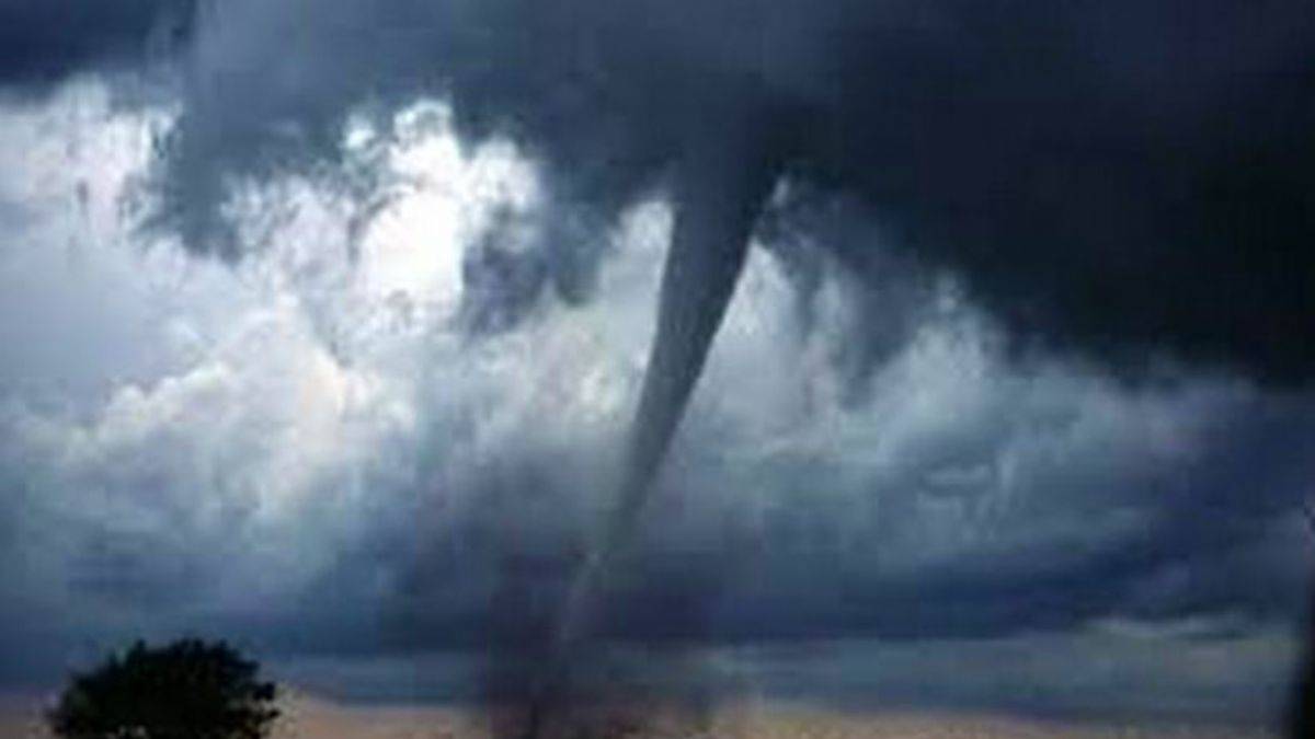 Çekya’da şiddetli kasırga: Ölü ve yaralılar var