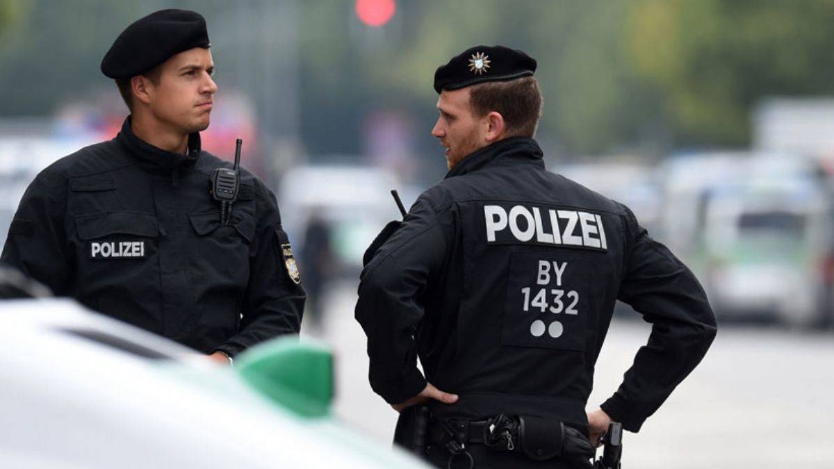 Almanya'da bıçaklı saldırı: Çok sayıda ölü ve yaralı var