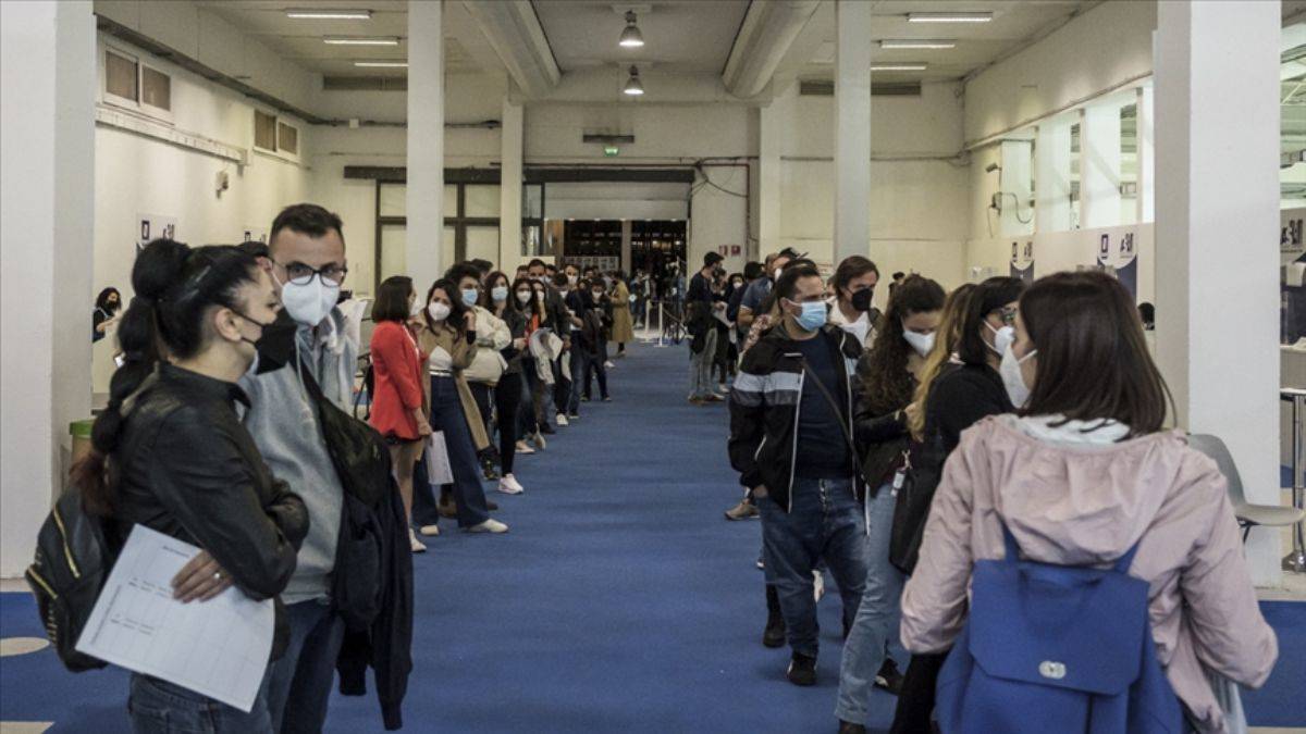 İtalya'da Kovid-19'un 'Delta' varyantının görülme sıklığı artıyor