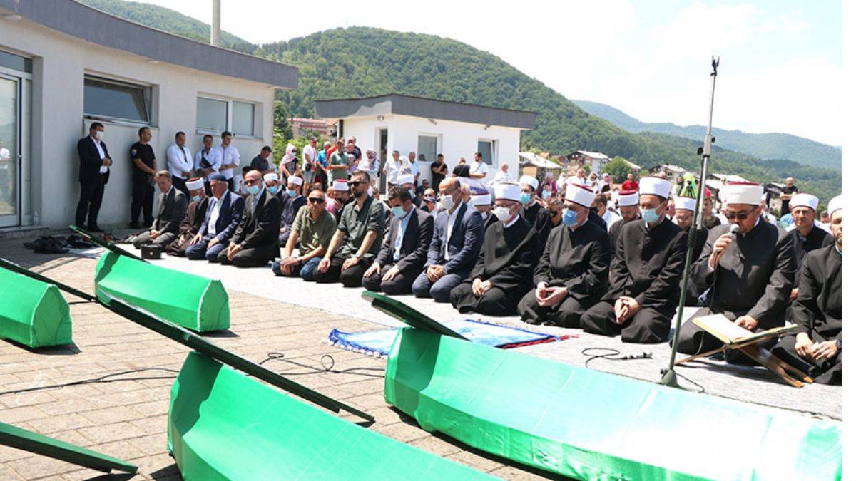 Bosna Savaşı'nın 6 kurbanı daha Vlasenica'da toprağa verildi