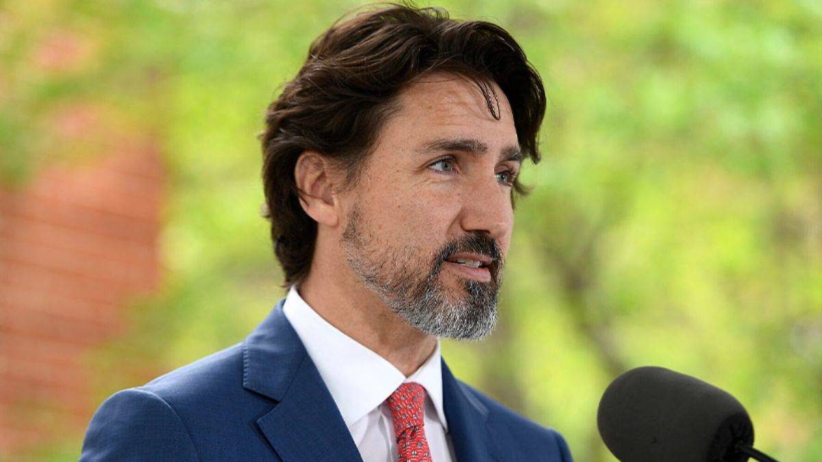 Trudeau: Papa Kanada'ya gelip yerlilerden bizzat özür dilemeli