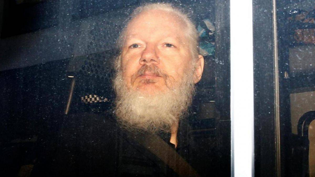 FBI muhbirinden ‘Assange’ itirafı