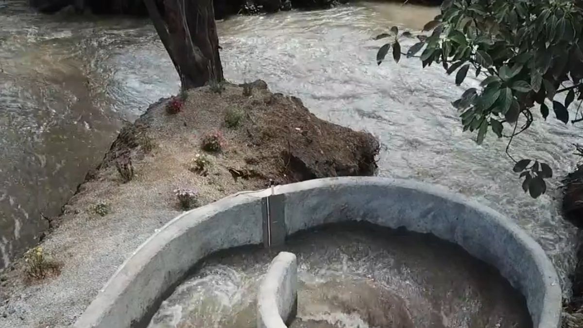 Akarsu Üzerinde Çevre Dostu Girdap Oluşturarak Onlarca Evin Elektriğini Karşılayan Sistem