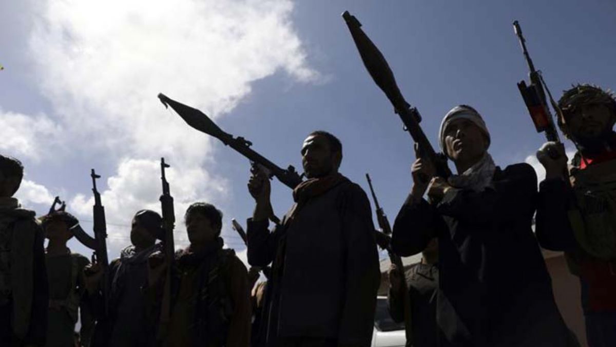 Taliban son 24 saatte 3 ilçeyi daha ele geçirdi