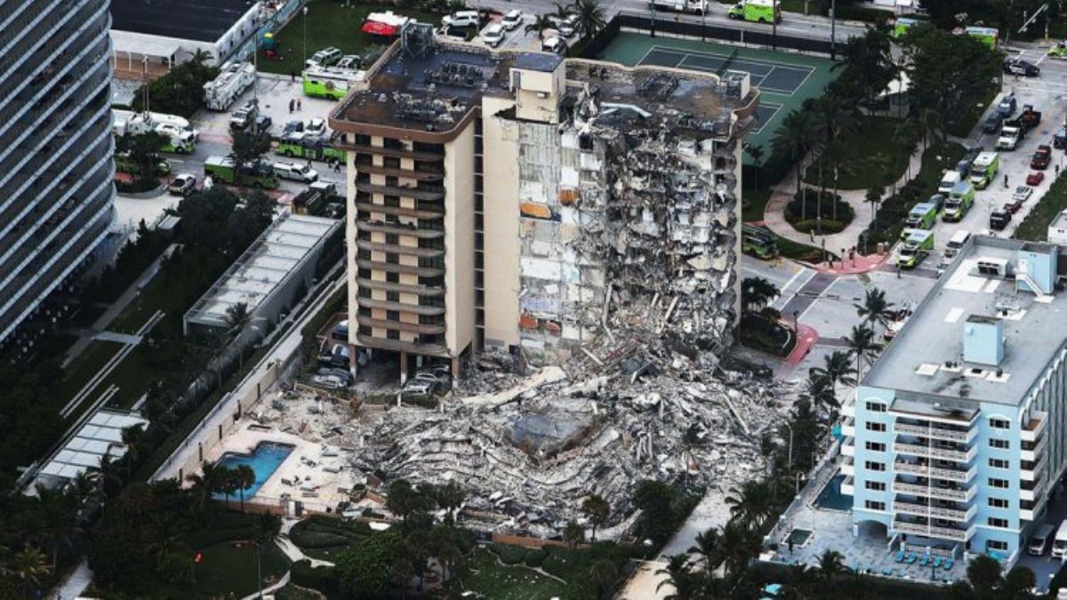 Miami'de çöken 13 katlı binada ölenlerin sayısı 10'a yükseldi
