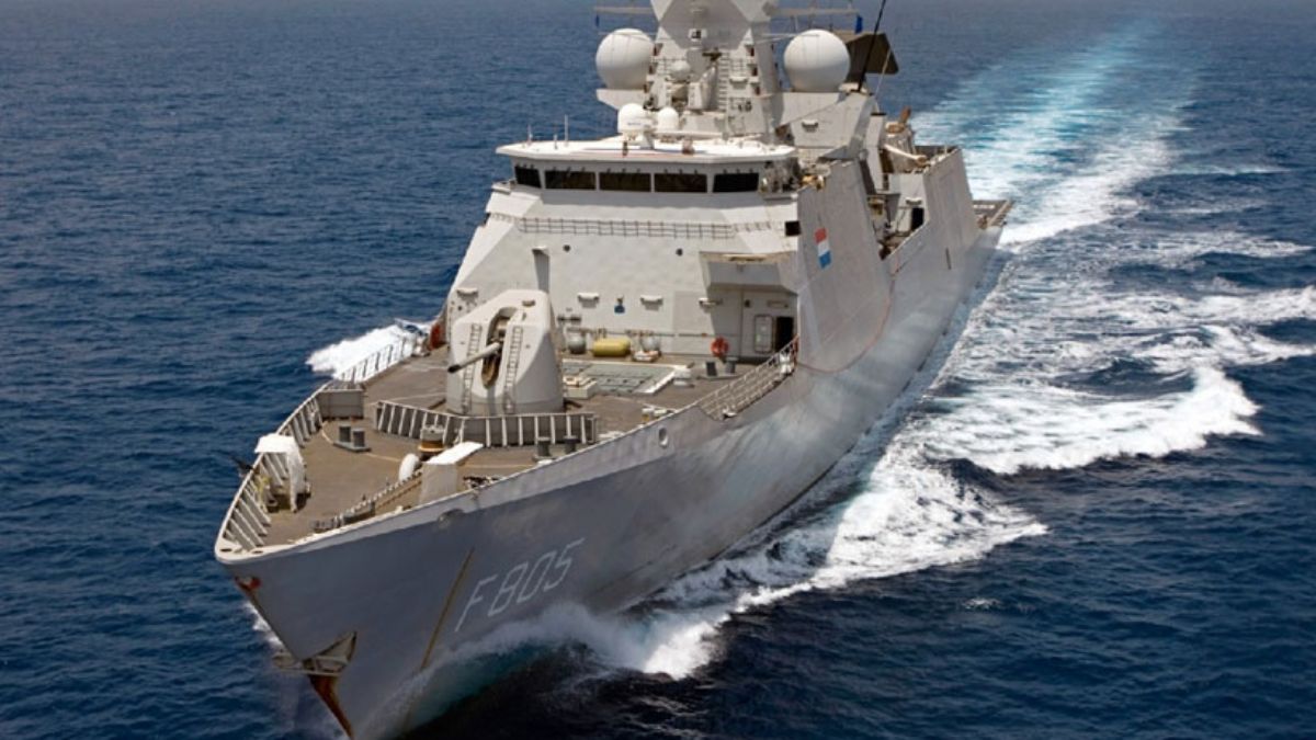 ''Rus savaş uçakları Hollanda gemisini taciz etti''