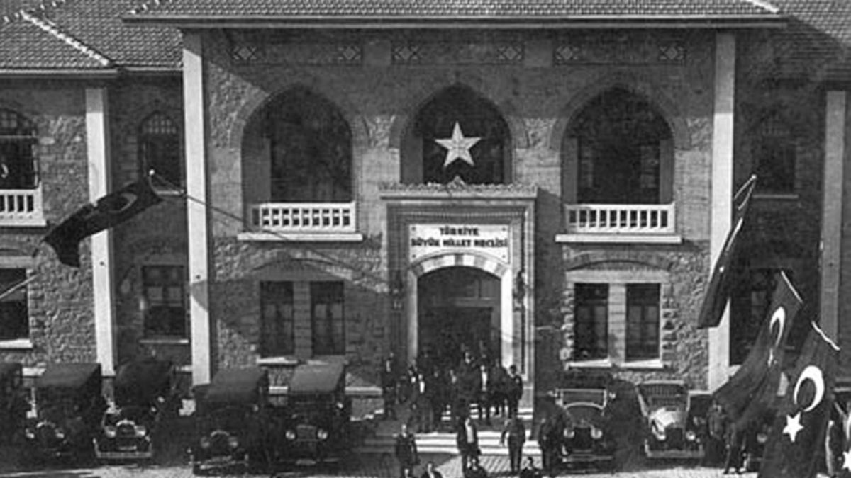 Cumhuriyete şekil veren kronoloji