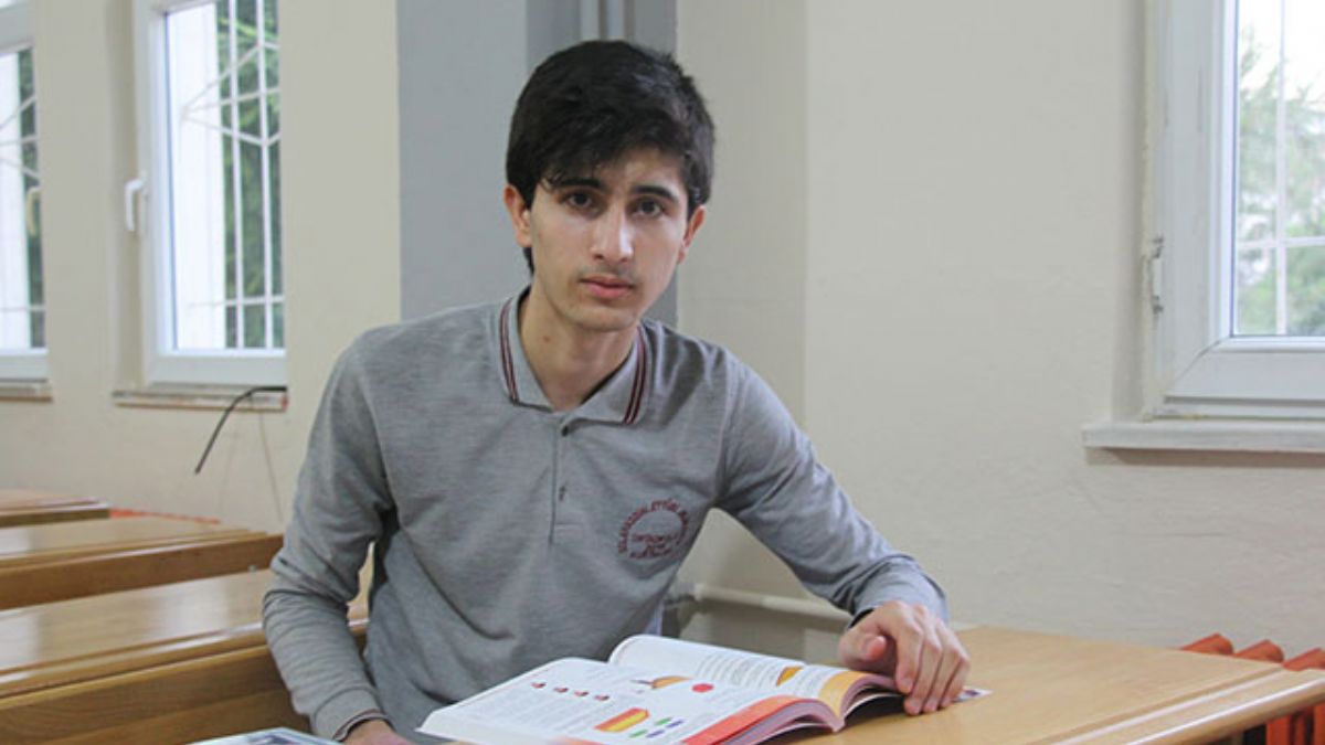 Suriyeli Dlyar, LGS birincisi oldu