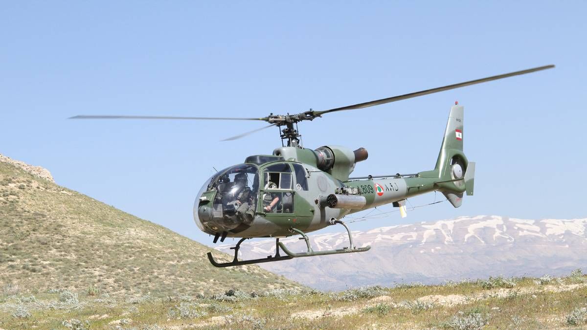 Lübnan ordusu gelir sağlamak için helikopterle turist gezdiriyor