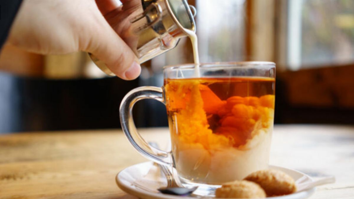 Çaya konulan süt, diş lekesini nasıl azaltır?