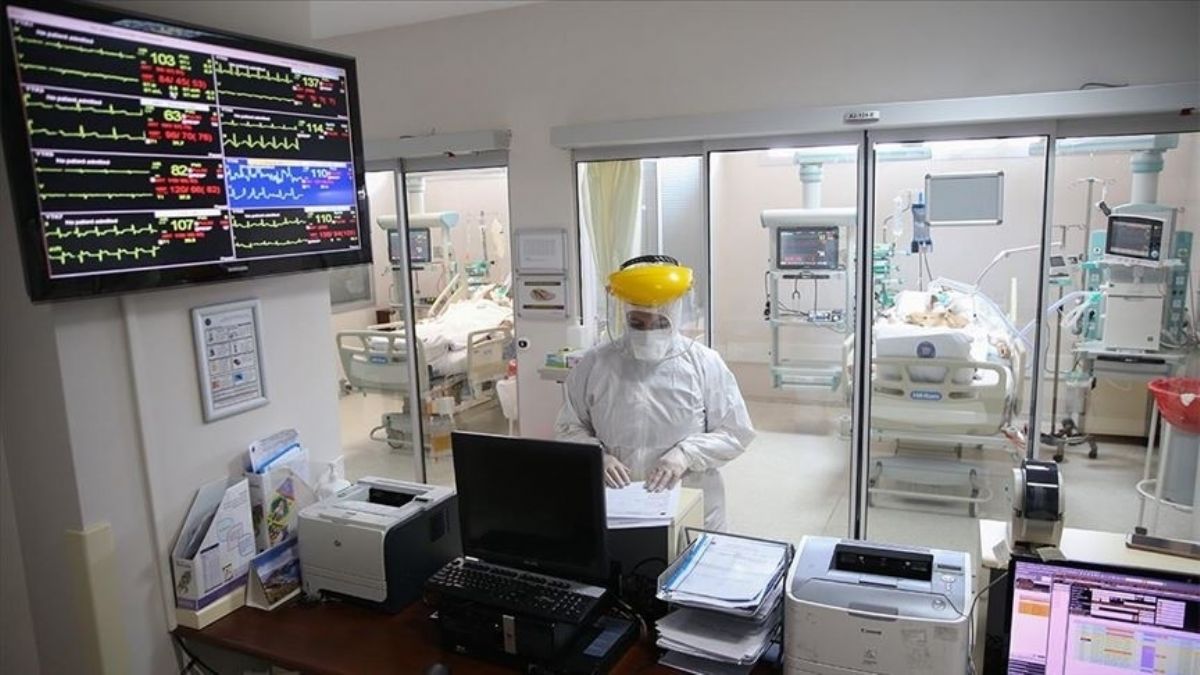 Türkiye'de 4 bin 891 kişinin Kovid-19 testi pozitif çıktı