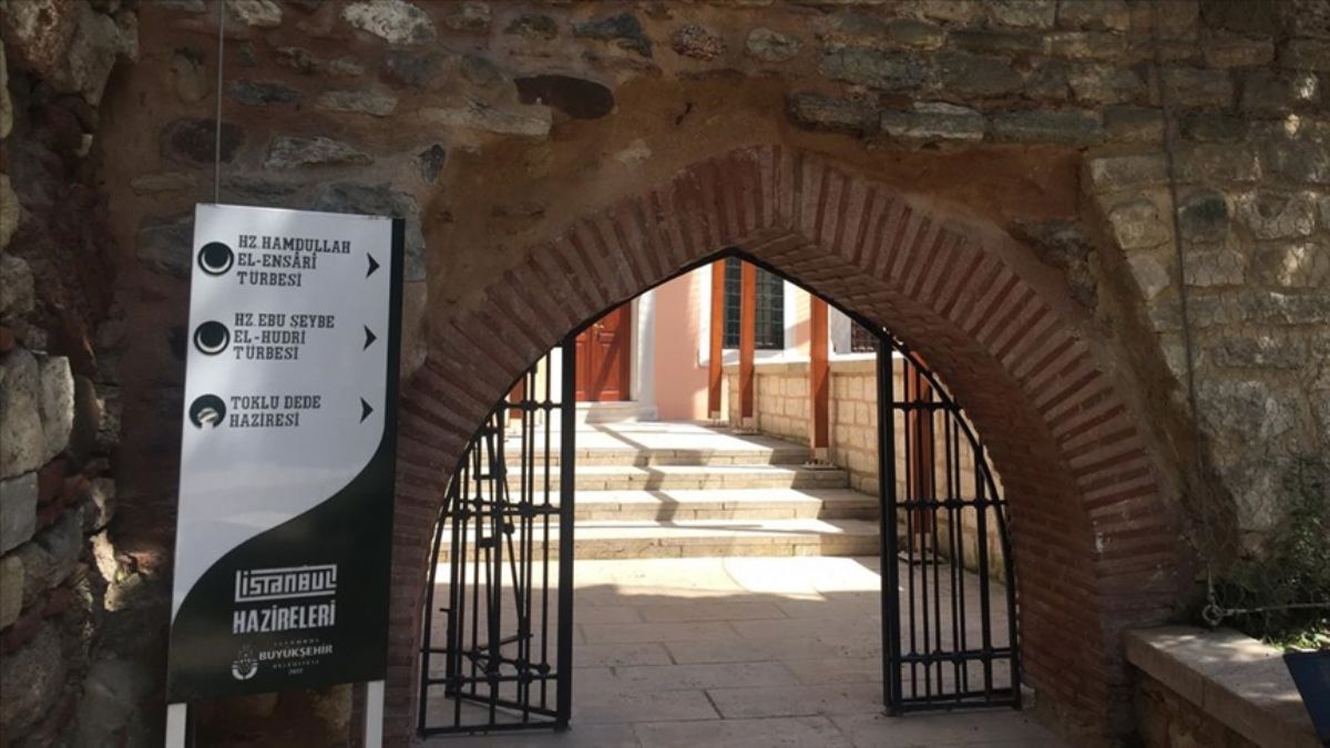 Sahabe Ebu Şeybe el-Hudri'nin türbesinin restorasyonu tamamlandı