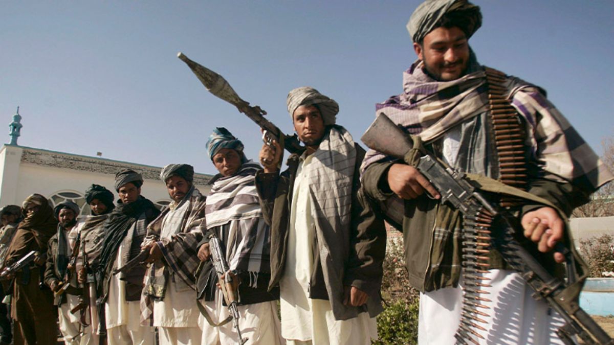 5 ilçe daha Taliban kontrolüne geçti