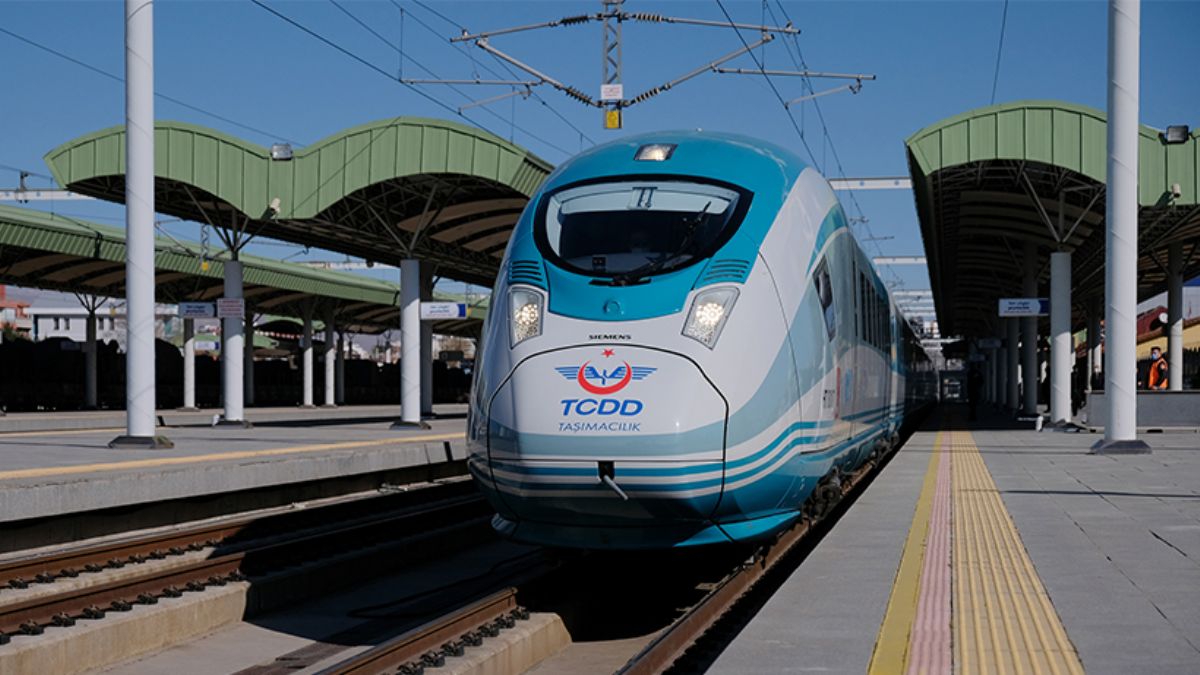 Konya'da sel sonrası YHT hattı ulaşıma açıldı