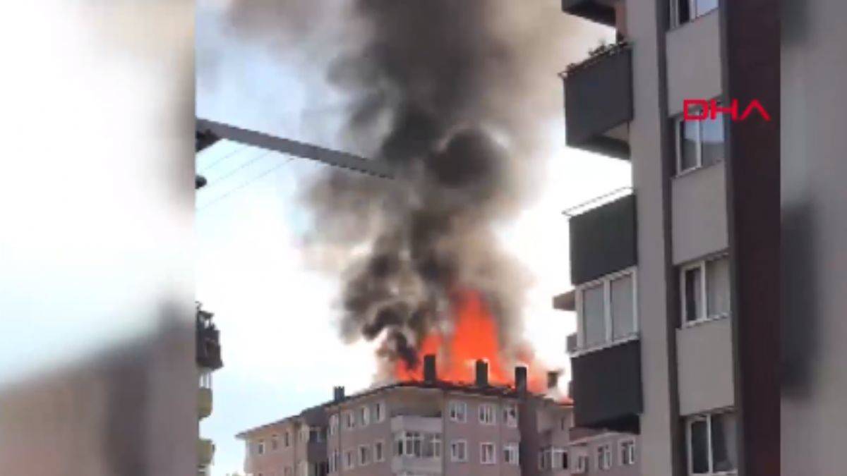 Ümraniye'de 10 katlı binanın çatısında yangın