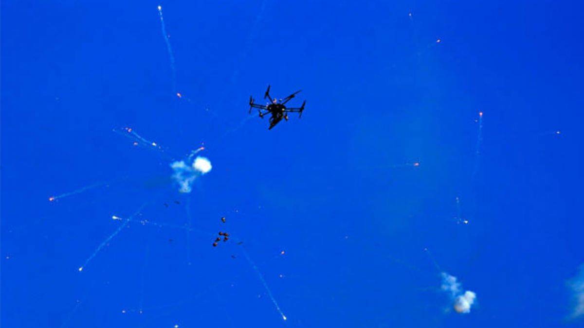 ABD Büyükelçiliği üzerinde uçan SİHA'lar düşürüldü