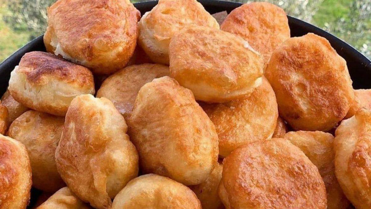 Mayasız hamur kızartması nasıl yapılır?