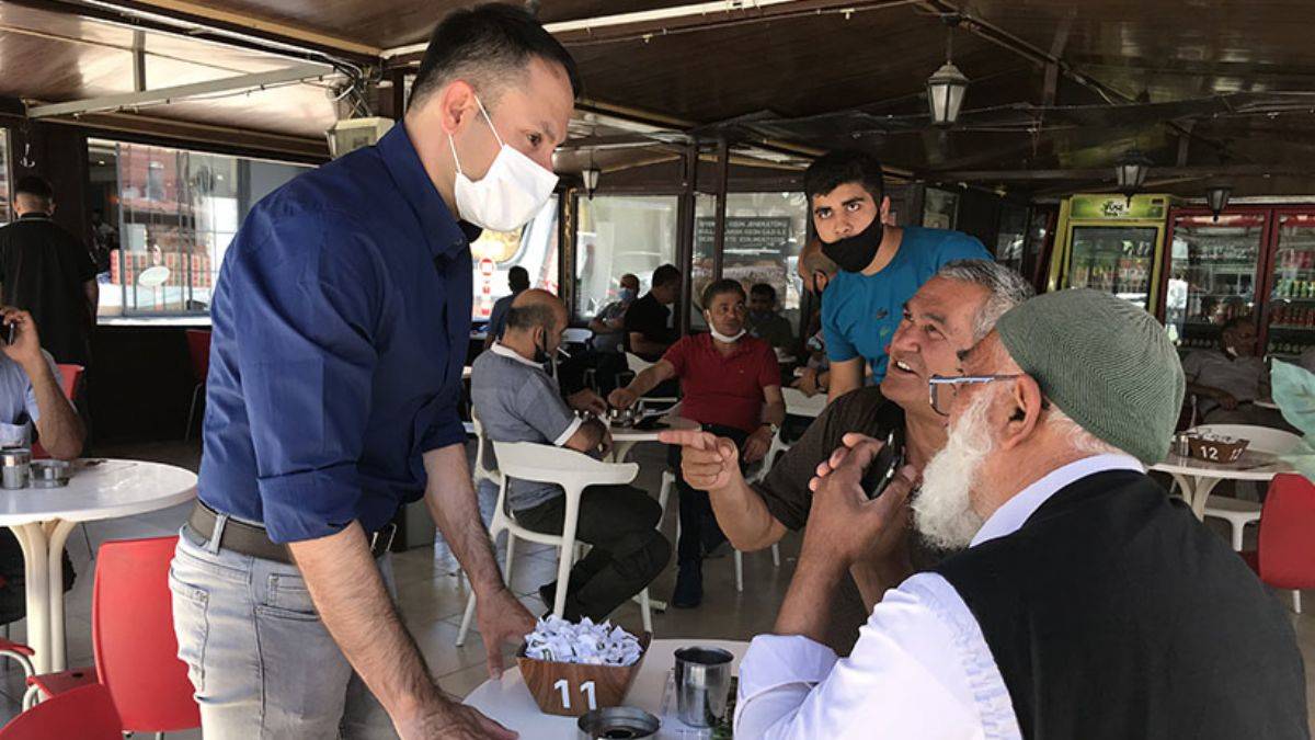 İsveç'te parti kuran Konyalı siyasetçi, seçim çalışmasını memleketinde yürütüyor