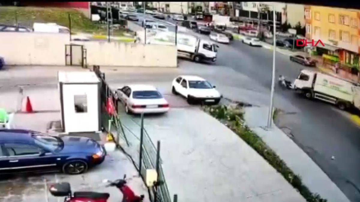 Pendik'te feci kaza; motosikletiyle kamyonun altına girdi
