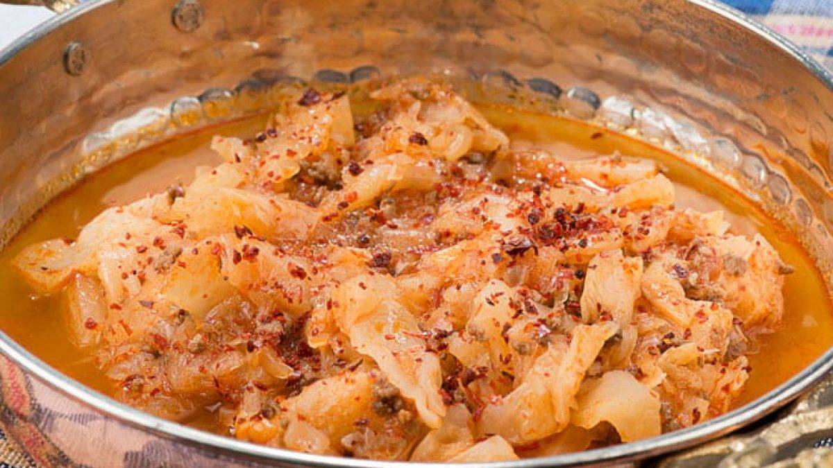 Kıymalı zeytinyağlı lahana kapuska nasıl yapılır?