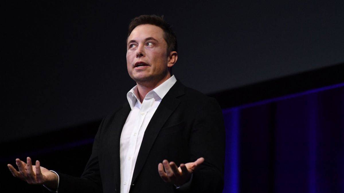 Elon Musk, 35 metrekarelik bir prefabrik eve yerleşti