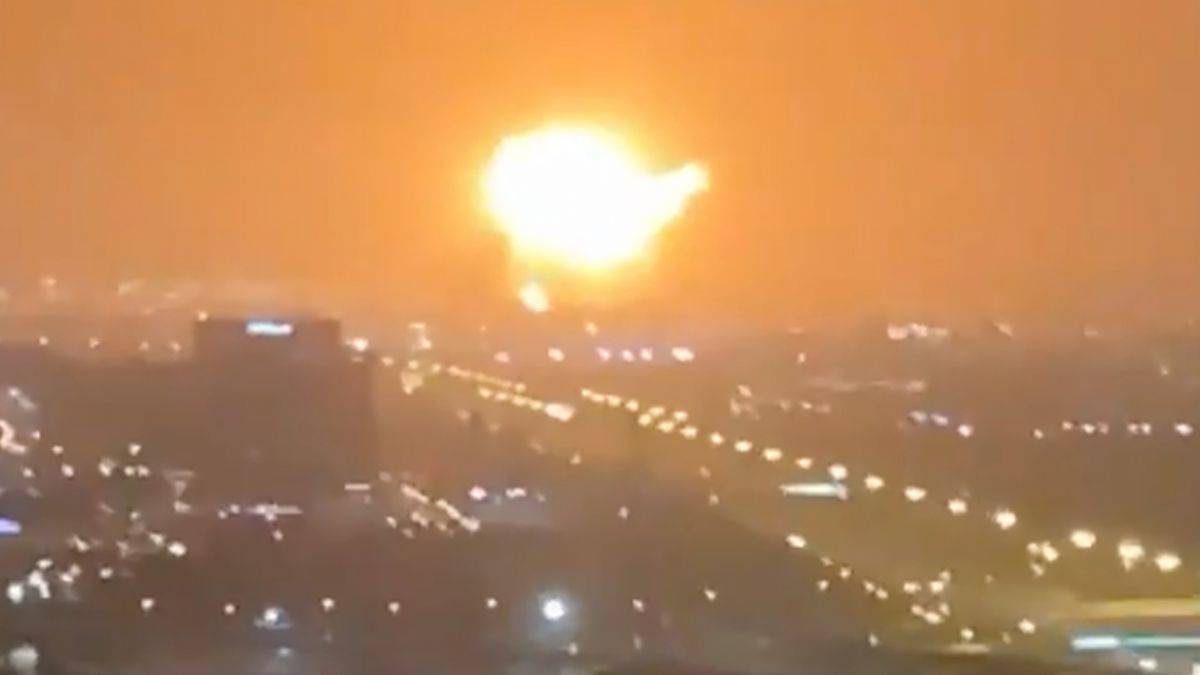 Dubai limanındaki yangın kontrol altına alındı