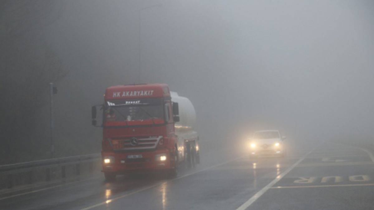 Bolu Dağı'nda sis ve sağanak etkili oluyor