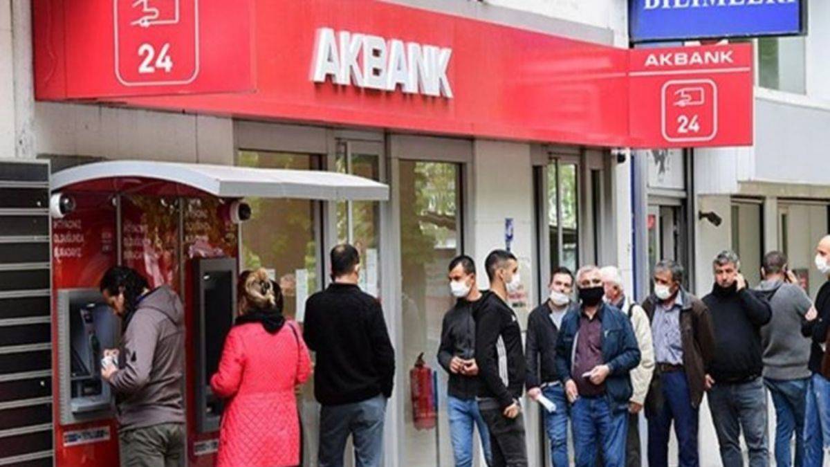 Akbank krizi fırsata çevirebilir!