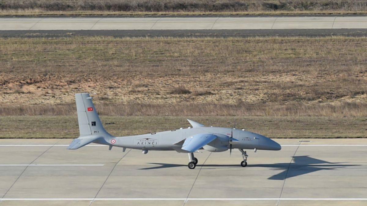 AKINCI TİHA'dan Türk havacılık tarihinin rekoru